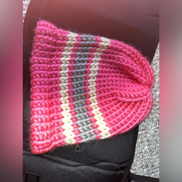 HANDMADE HAT - Picture 2 of 5